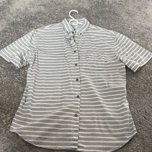 Old Navy Gray Casual Button Down Shirt